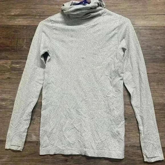 Athleta Gray Long Sleeve Hooded Fitted Running Top - Picture 1 of 3